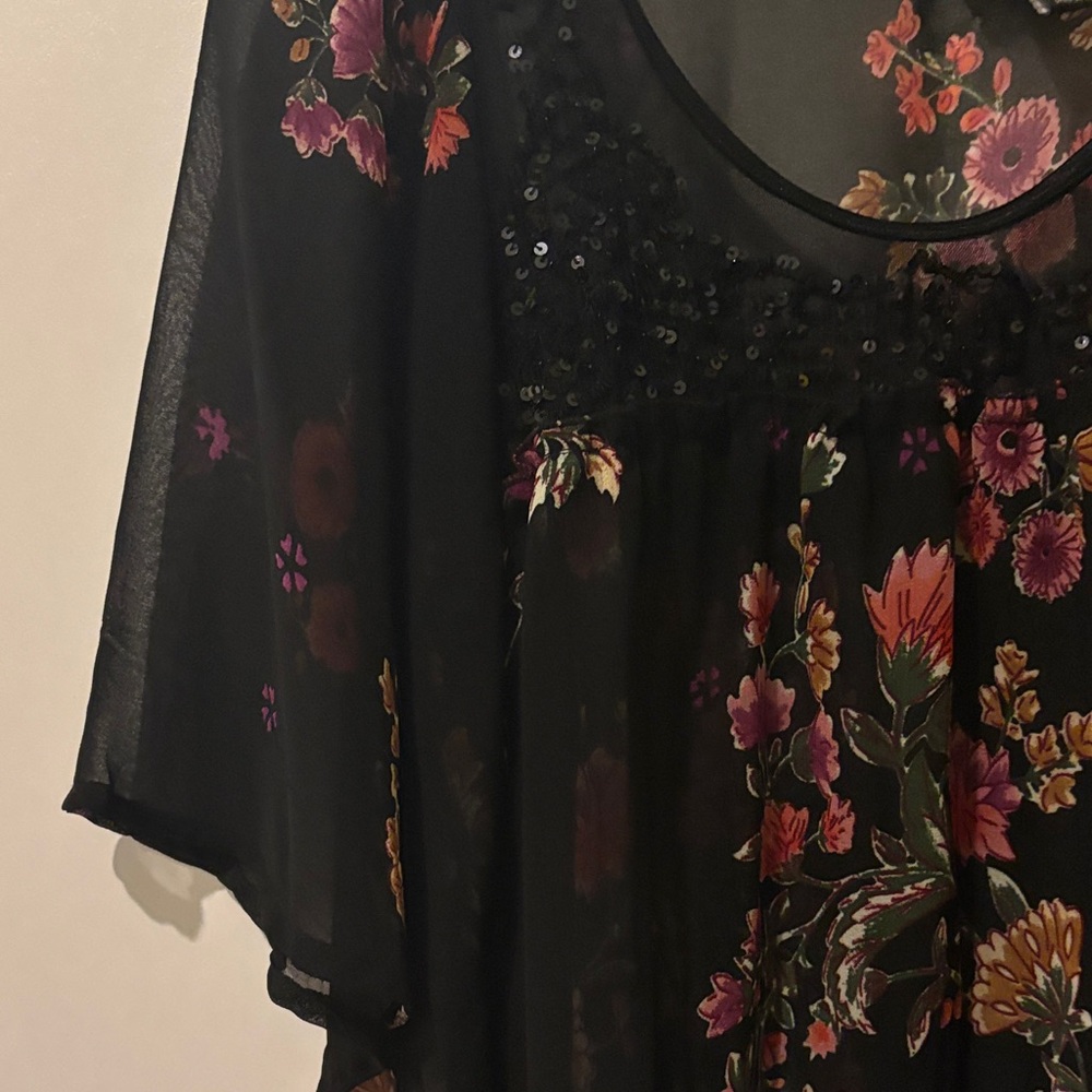 Angie Black Floral Sheer Blouse - Picture 4 of 9